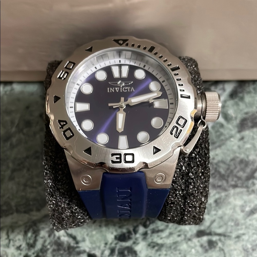 Invicta Men's Blue and Silver Watch